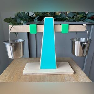 Lovevery Weigh Scale & Pails / Balance Toy